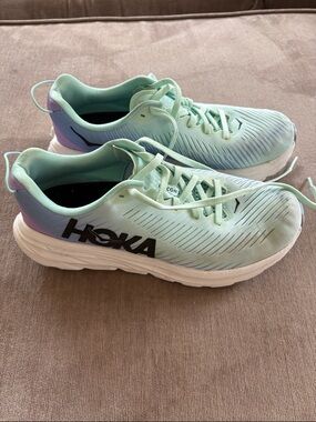 Hoka One One Rincon 3, US Women’s 7.5B, Teal/Purple